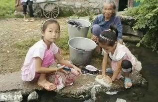 农村兄弟吃土瓜视频,农村兄弟共享田园美味