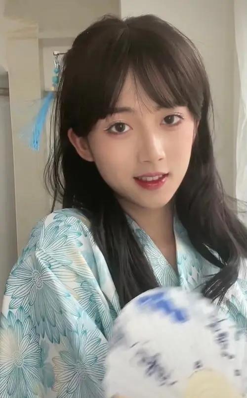 女装博主吃瓜视频大全,趣味横生，笑料百出